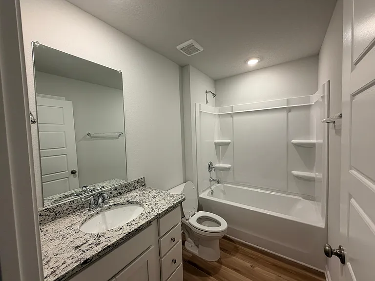 10555 Lowell St W — Photo 12