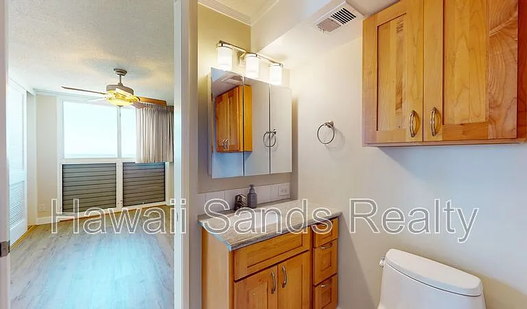 1676 Ala Moana Blvd #907 — Photo 11