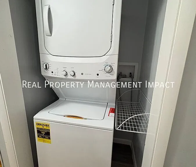 906 Springdale Dr — Photo 28
