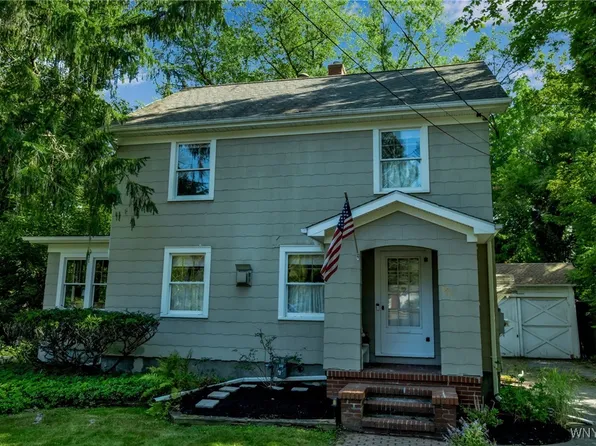 831 Lawrence Ave, East Aurora, NY 14052