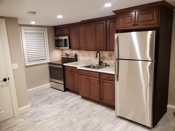 (undisclosed Address), Dix Hills, NY 11746