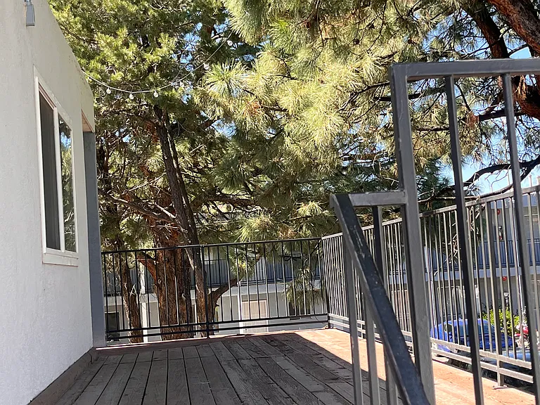 SAN MATEO SUITES — Photo 22