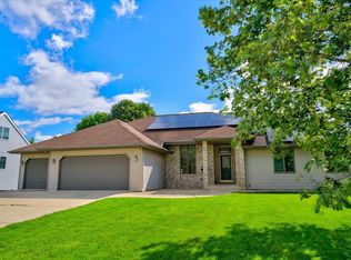 720 Waveland Rd, Janesville, WI 53548