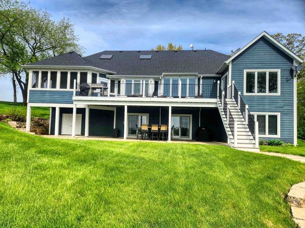 28-29 Southview Dr, Lake Caroll, IL 61046
