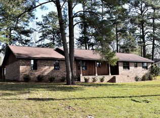 112 Pine Hill Dr, Eufaula, AL 36027