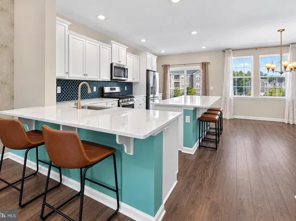 70 Rome Way, Mount Laurel, NJ 08054