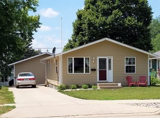 2115 Douglas Ave, Yankton, SD 57078