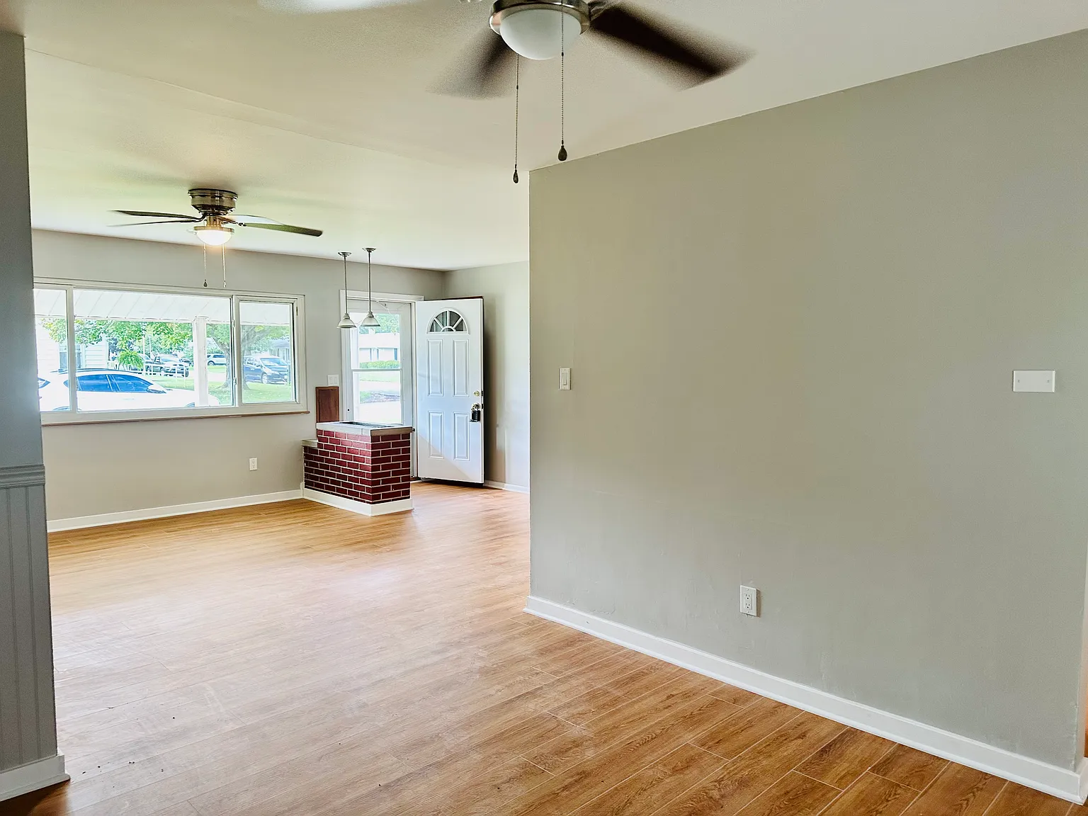 2 bed, 986 sqft, $900 — Photo 2
