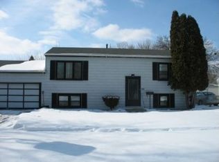 104 E Oltendorf Rd, Streamwood, IL 60107