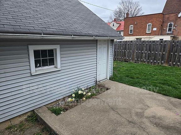3rd image of 214 W Walnut St