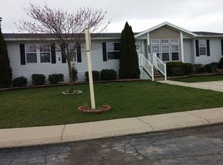 23139 Stag Ct, New Boston, MI