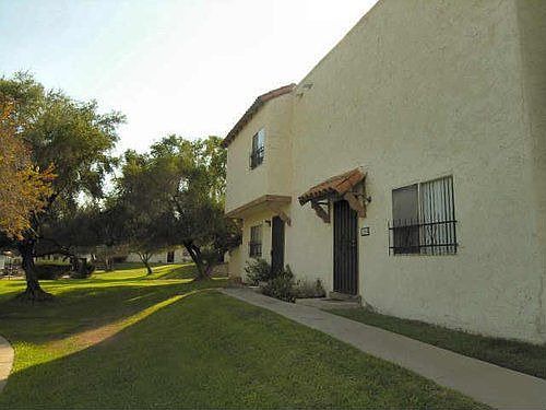 2nd image of 809 E Cochise Dr #B