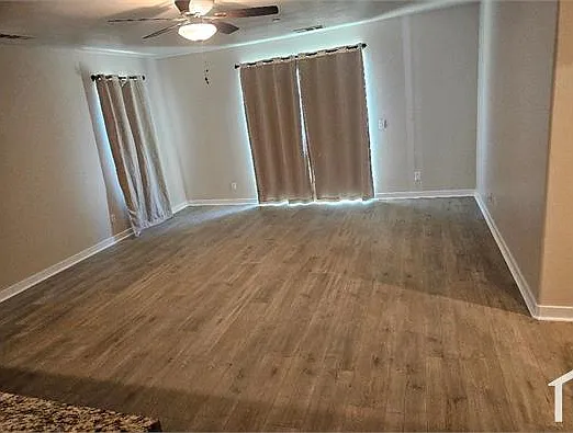 524 Janell Ct — Photo 3