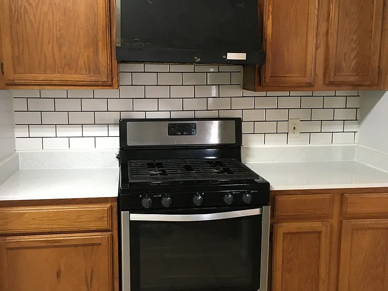 11886 Fairpoint Dr — Photo 3