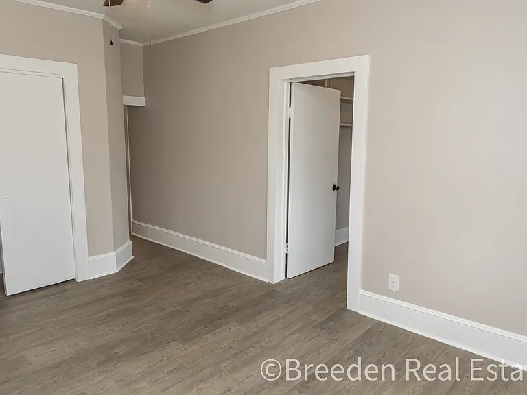 408 E Concord St — Photo 16
