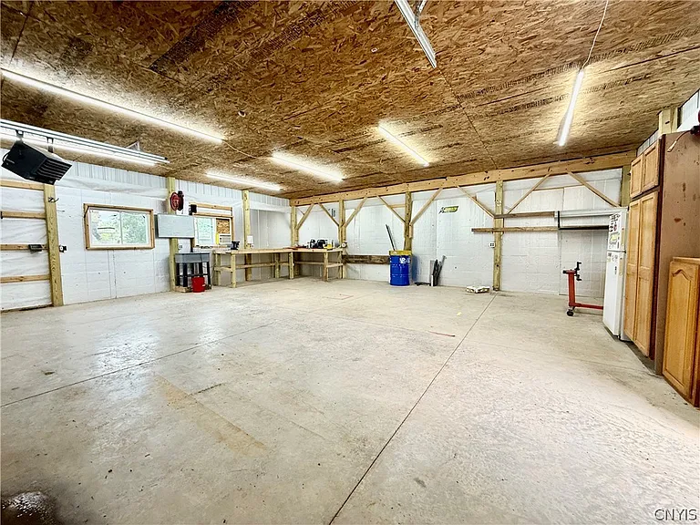 8403 Gaskin Rd — Photo 35