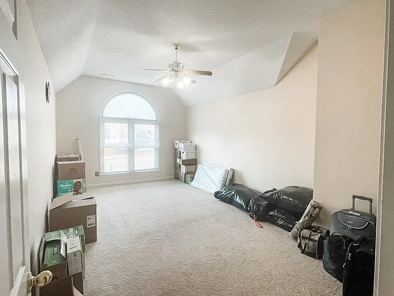 610 Grand Steeple Cv — Photo 14