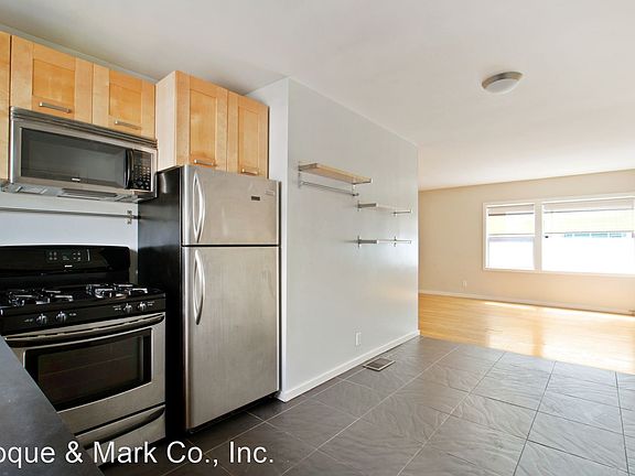 4th image of 1154 Venice Blvd