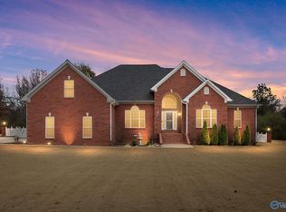 87 Forest Home Dr, Trinity, AL 35673