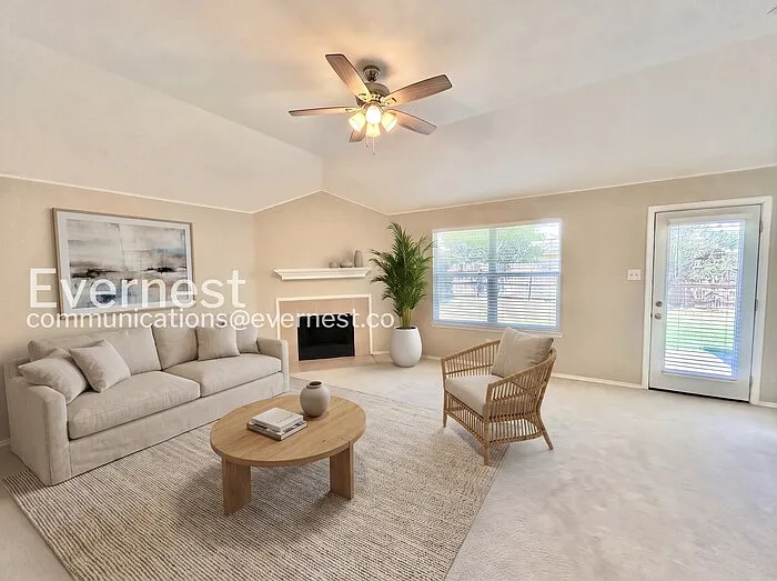 3 bed, 2.0 bath, 1819 sqft, $2,145 — Photo 2