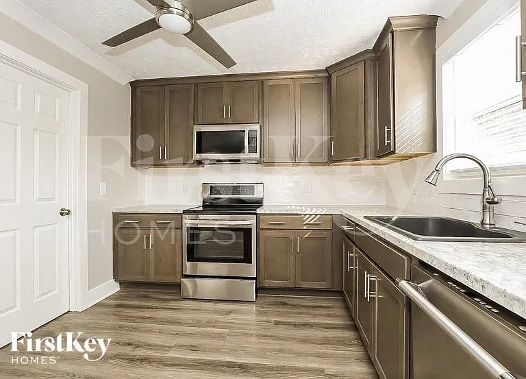 6001 Burnett Cir — Photo 5