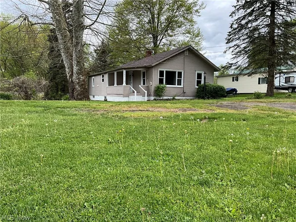 101 State St, Bowerston, OH 44695