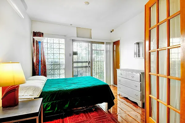 Sold by City Connections Realty | media 8