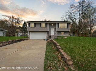 5539 Timothy Ln, Bath, MI 48808