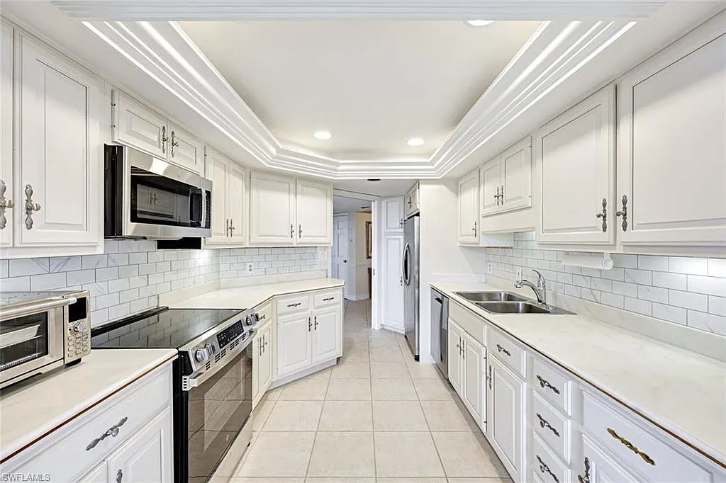 2 bed, 3.0 bath, 2259 sqft, $17,000 — Photo 3