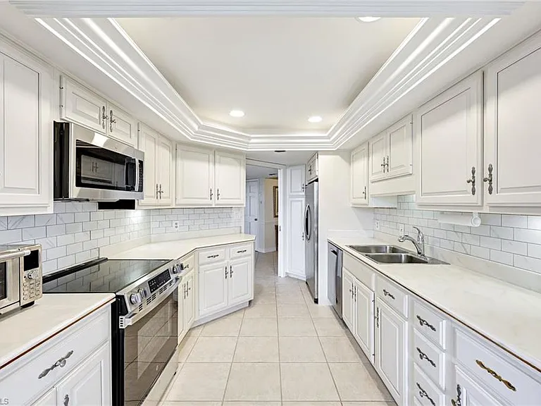 4901 Gulf Shore Blvd N #604 — Photo 3