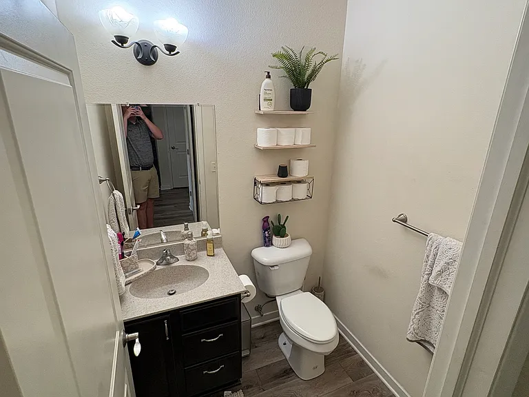 1280 N Pine St #1280 — Photo 2