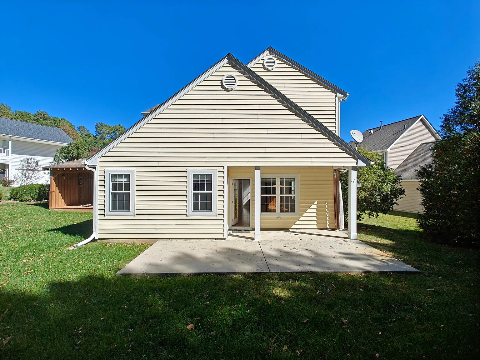 3 bed, 2.5 bath, 1691 sqft, $1,995 — Photo 4
