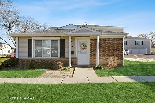 1131 Cove Dr Photo 1