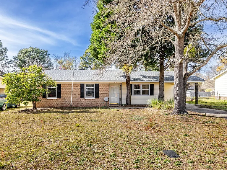3636 Metric Dr — Photo 2
