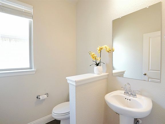 4th image of 428 Gibbons Creek Trl