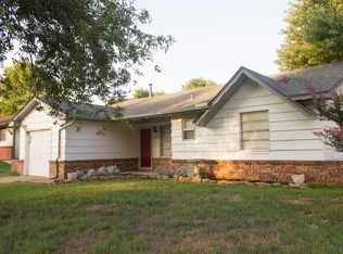 1612 Symphony Ln, Midwest City, OK 73130