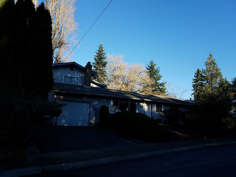 2nd image of 8724 NE 140th St