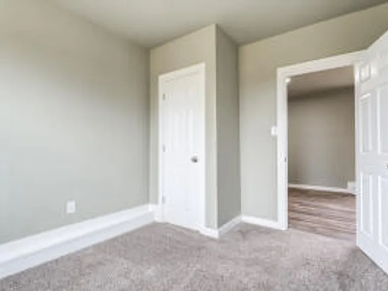 918 E Rice St — Photo 12
