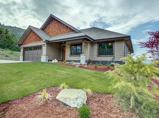 1569 NE Noble Hts, Grants Pass, OR 97526