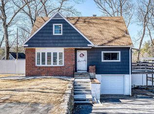 22 Lawrence St, Northborough, MA 01532