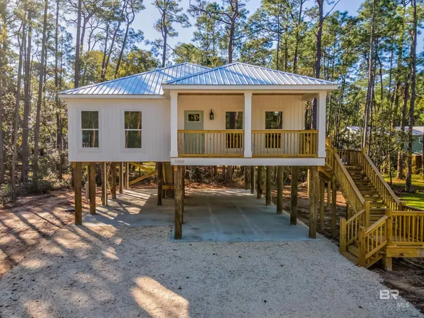 1009 Marquette Pl, Dauphin Island, AL 36528