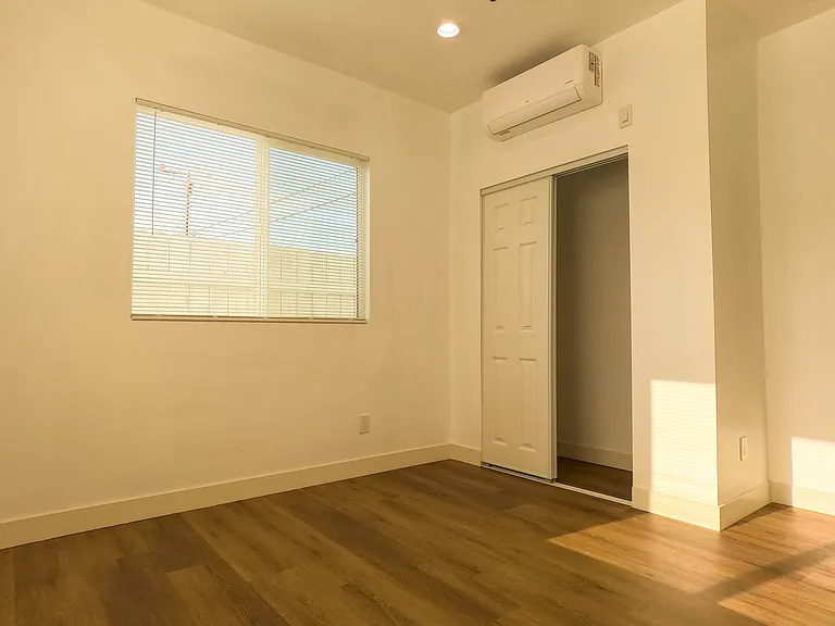 4902 Coke Ave #2 — Photo 7