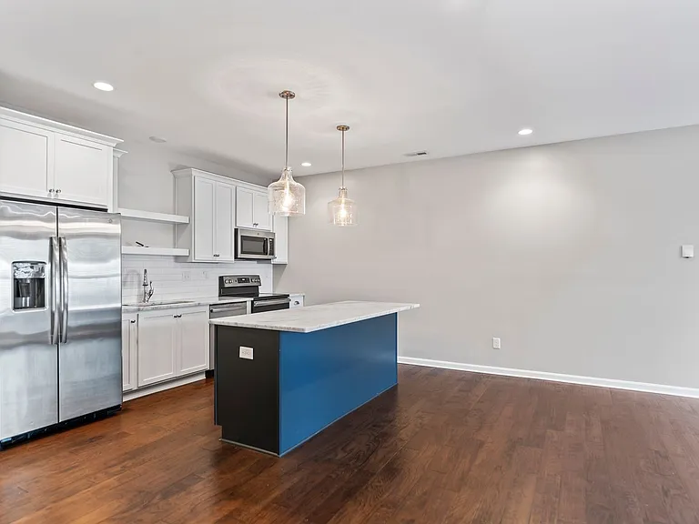4205 Taylor Cove Ct — Photo 7