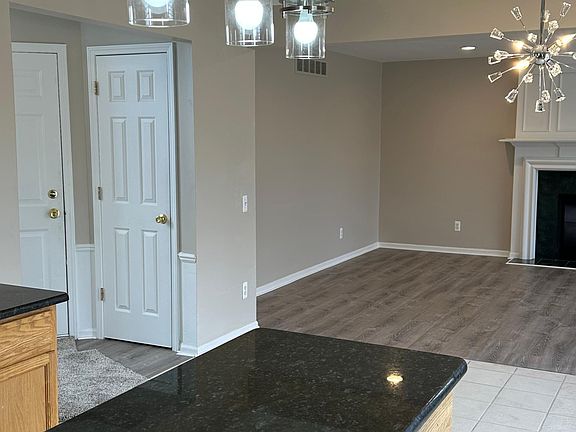 4th image of 6262 Oakhurst Dr