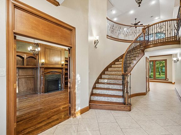3rd image of 28503 Champions Ridge Rd