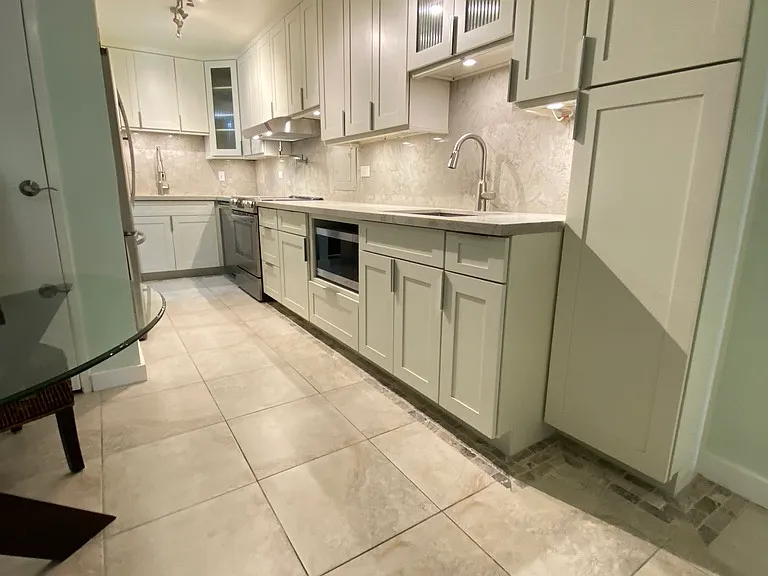 501 Hahaione St #11 — Photo 6