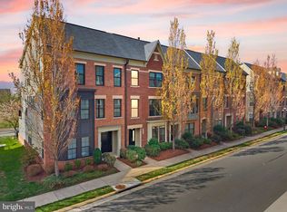 42279 Riggins Ridge Ter, Ashburn, VA