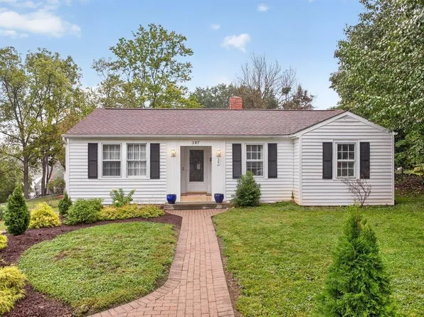 107 Harper Ct, Staunton, VA 24401