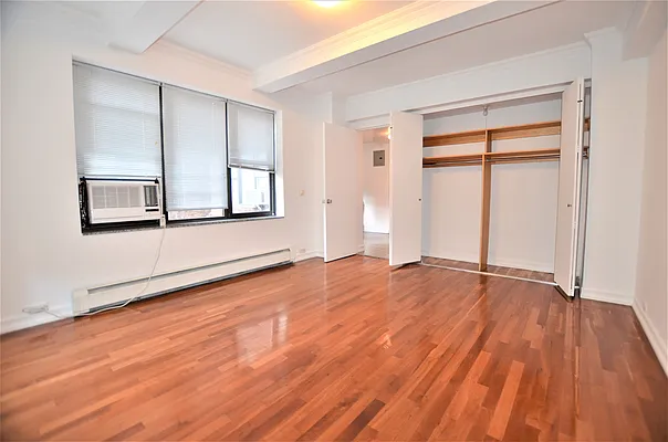 Rented by Manhattan Realty Group | media 7
