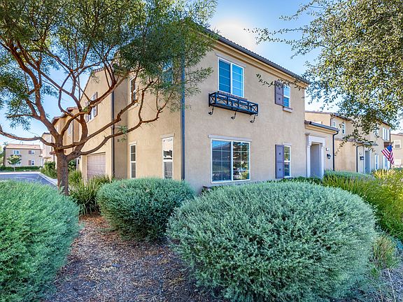 2nd image of 37345 Paseo Violeta